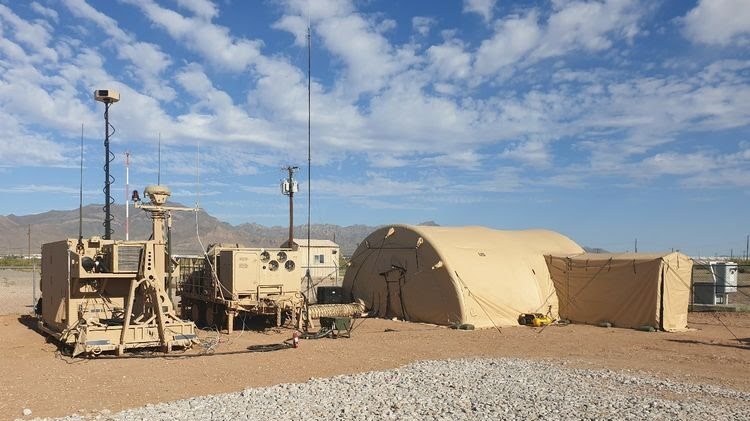 뉴 멕시코 주의 White Sand 미사일 시험장에 있는 IBCS EOC(Engagement Operations Center)