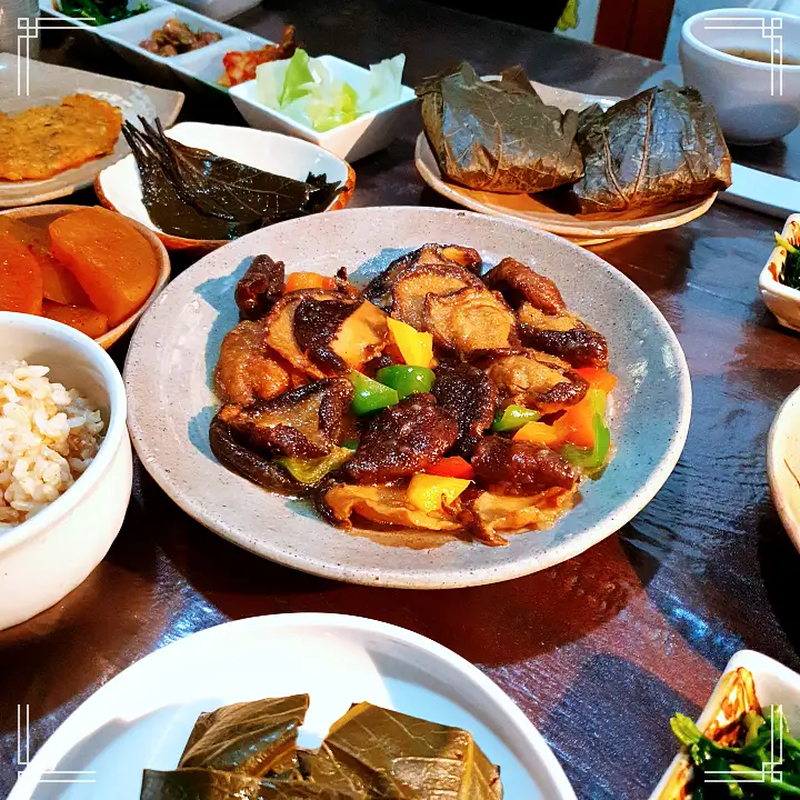 식객 허영만 백반기행 파비앙 단골 경복궁역 서촌 비건 식당 프랑스 장관 플뢰르 펠르랭 김종숙 편 사찰음식 연잎밥 호박죽 우엉잡채 종로 맛집 소개