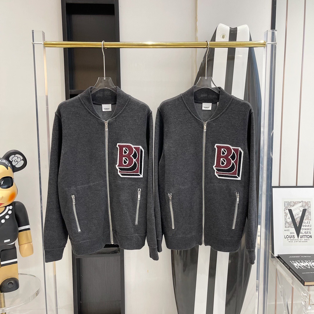  [BURBERRY] 버버리 레터 봄버 자켓 8045898