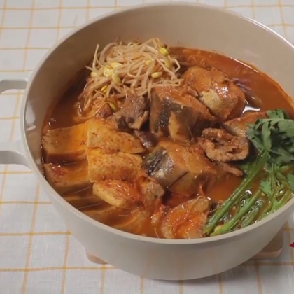울엄마 김치찌개 이미지