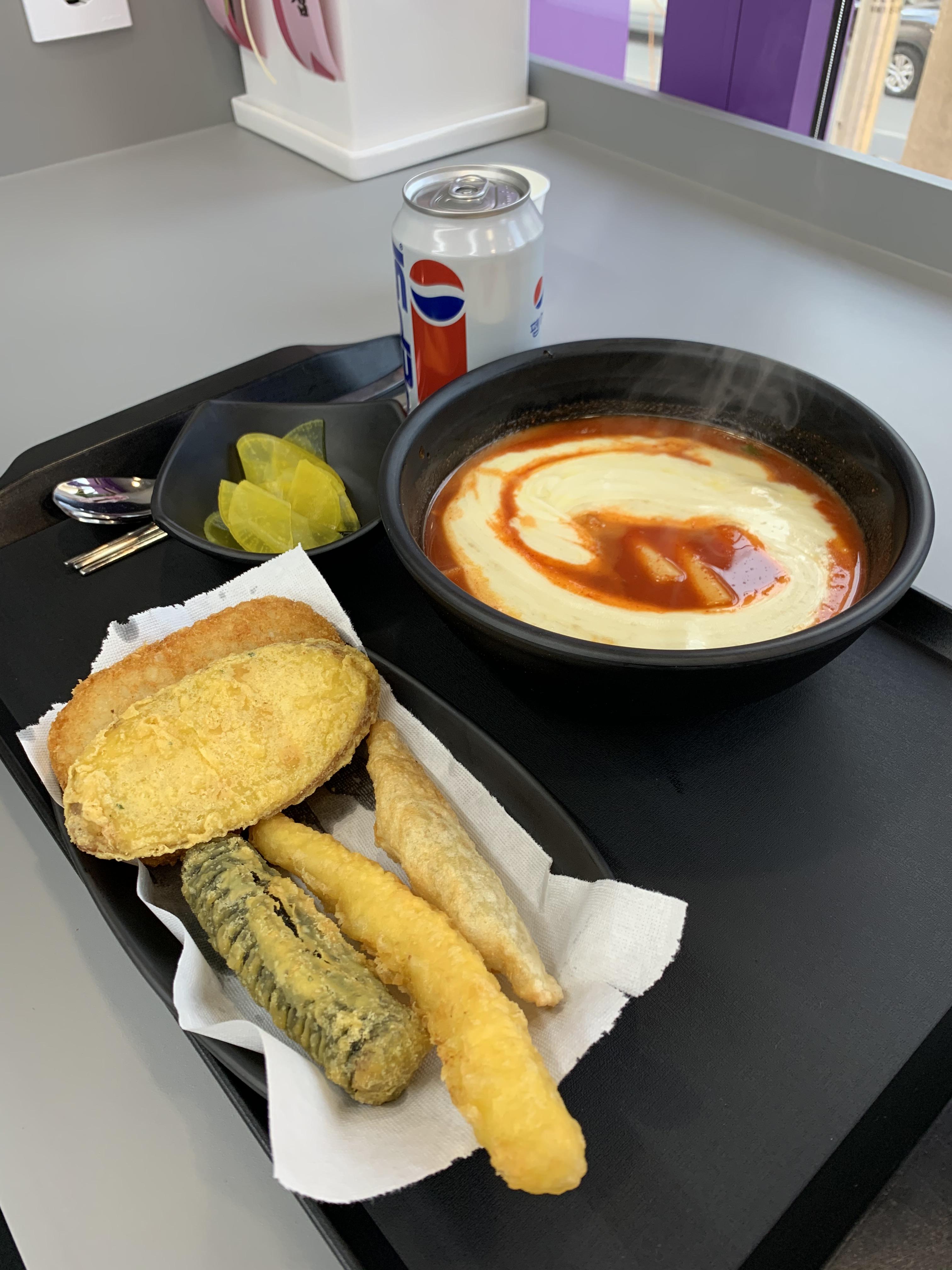  광명 치즈폭포 떡볶이!?! 치즈가 왜이리 많아? 광명 새로운 떡볶이 맛집 '형아네 떡볶이'!!