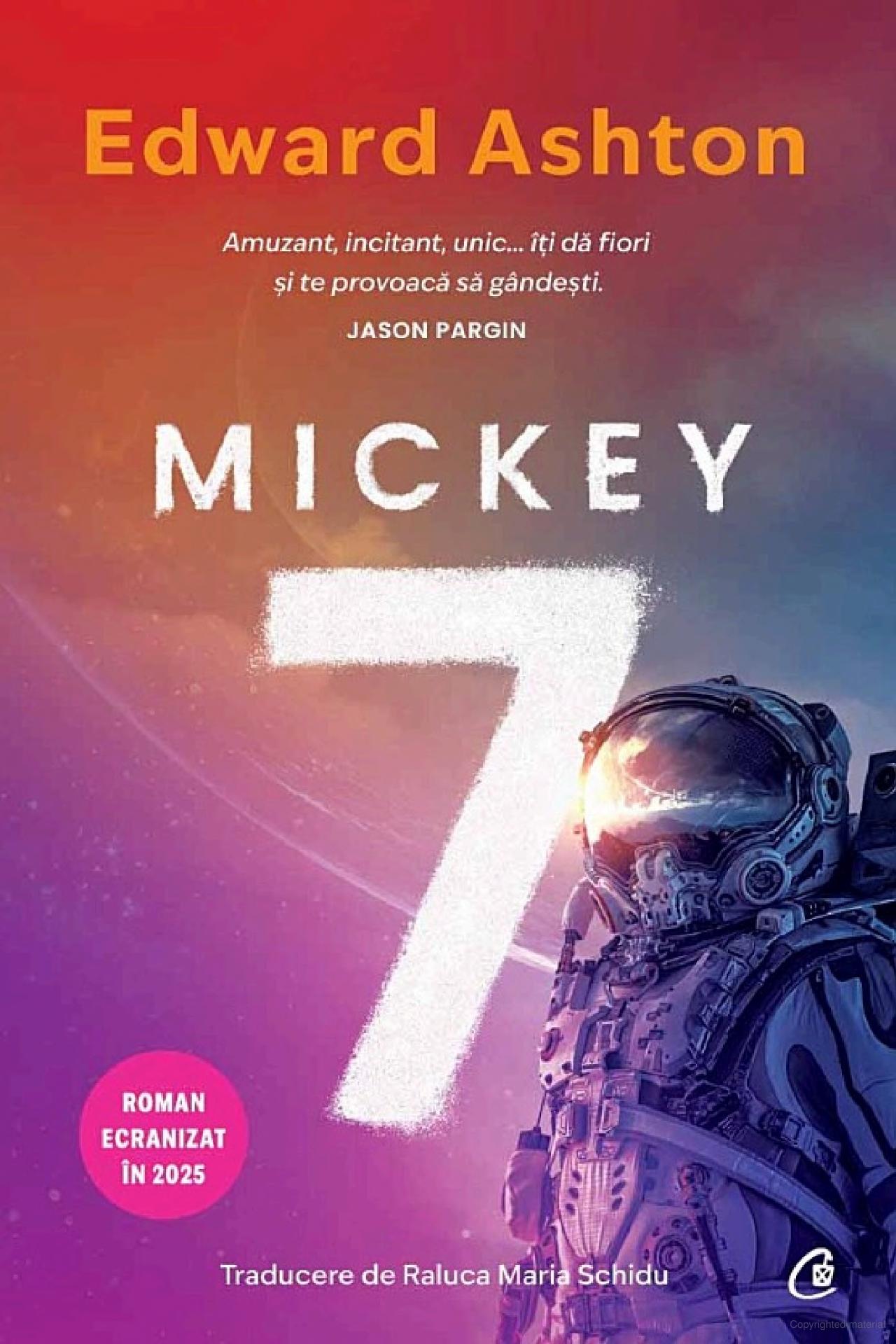 영화 미키17과 소설 미키7의 차이점