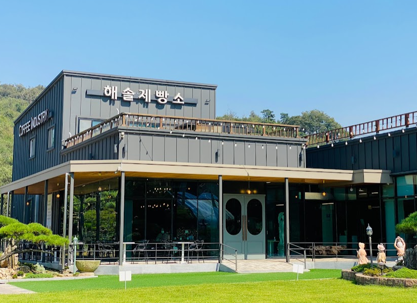  [제부도 근처 예쁜 카페]정원, 실내, 맛, 향, 주차까지 완벽한 해솔제빵소 추천