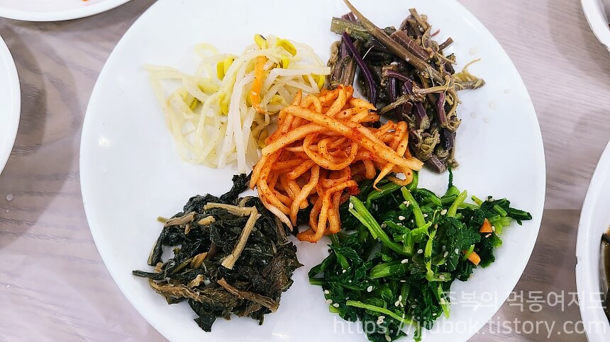 진복식당-보리밥정식-밑반찬-비빔밥-나물