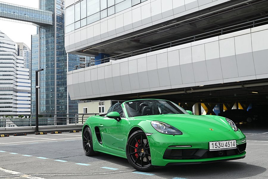  [시승리뷰] 포르쉐 718 박스터 GTS 4.0 : 로망의 종합선물세트