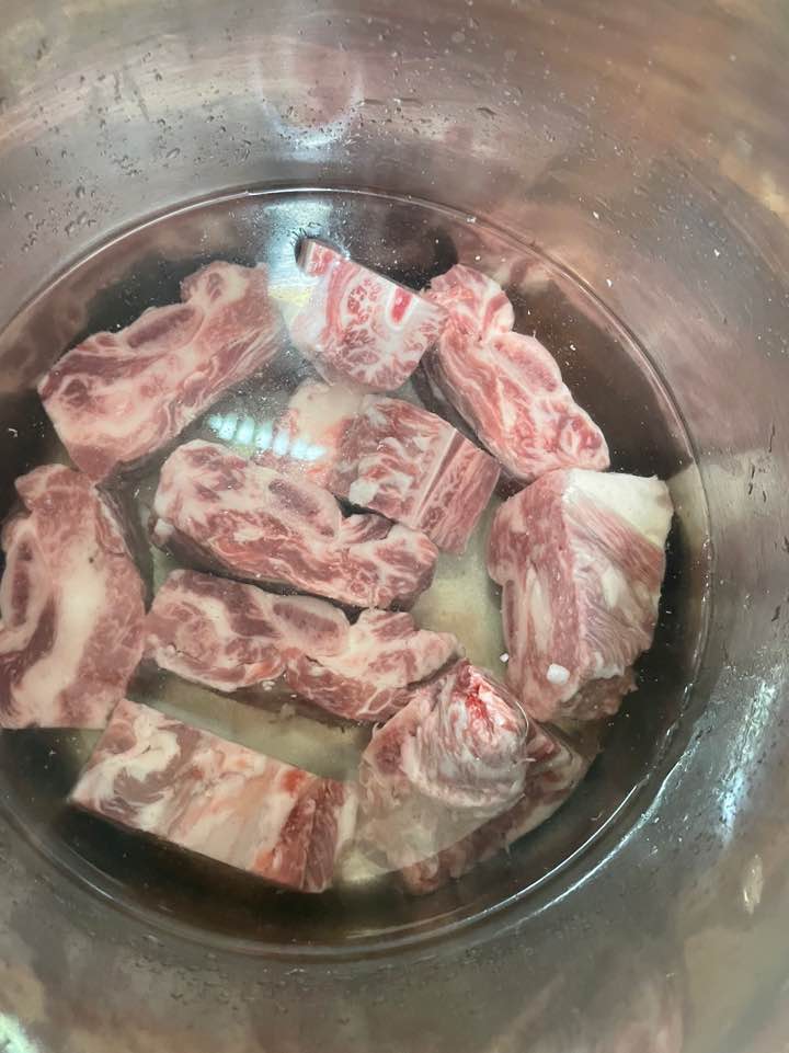 소갈비찜 끓이는 사진