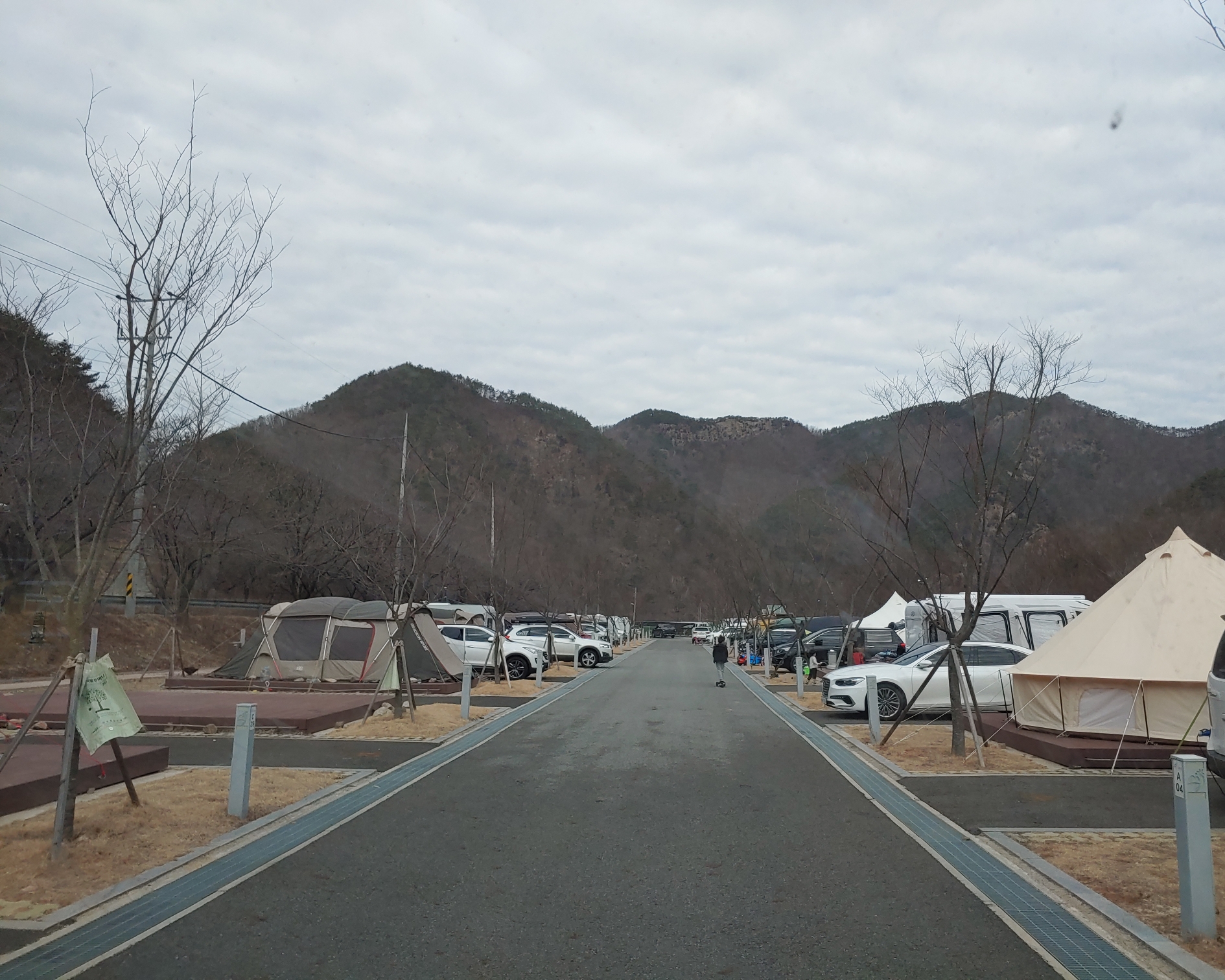  [금산 벚꽃 캠핑장] 금산 산꽃벚꽃마을 오토캠핑장 / 캠핑카 캠핑장 / 애완동반 캠핑장