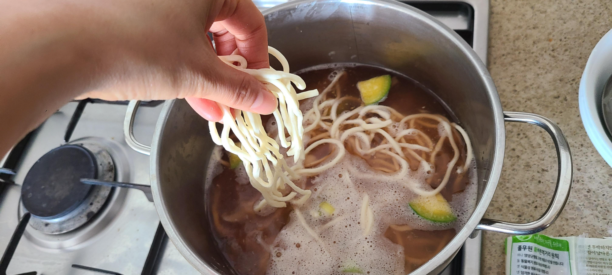  풀무원 생칼국수 후기--수타면 같은 쫄깃함~~