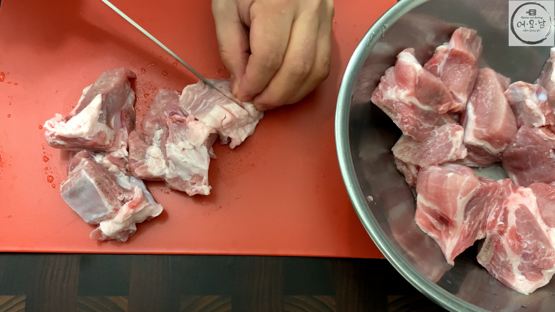 돼지갈비김치찌개_돼지갈비손질_칼집내기
