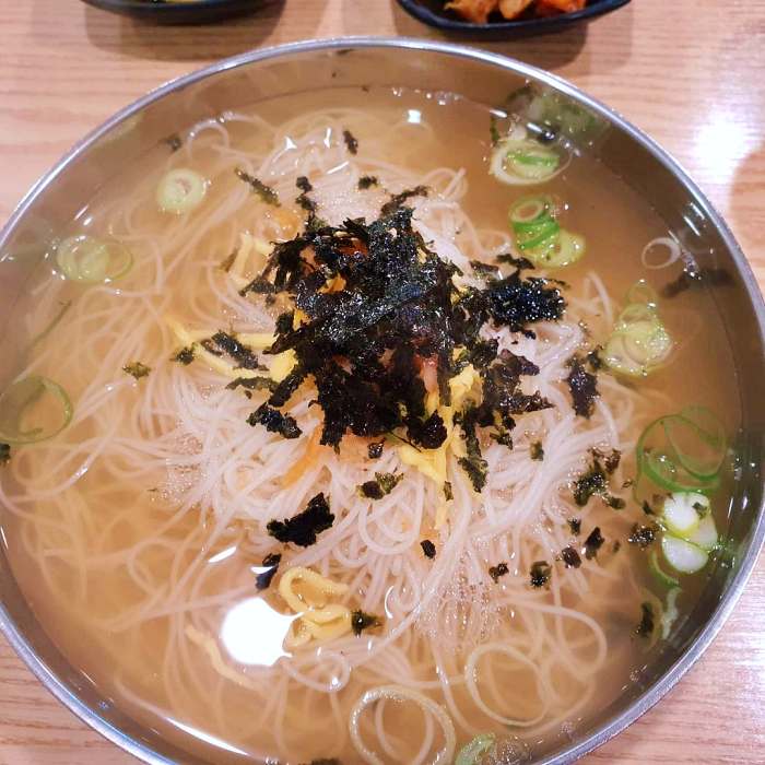 생방송투데이 이천 관고 전통 시장 잔치국수 칼국수 맛집