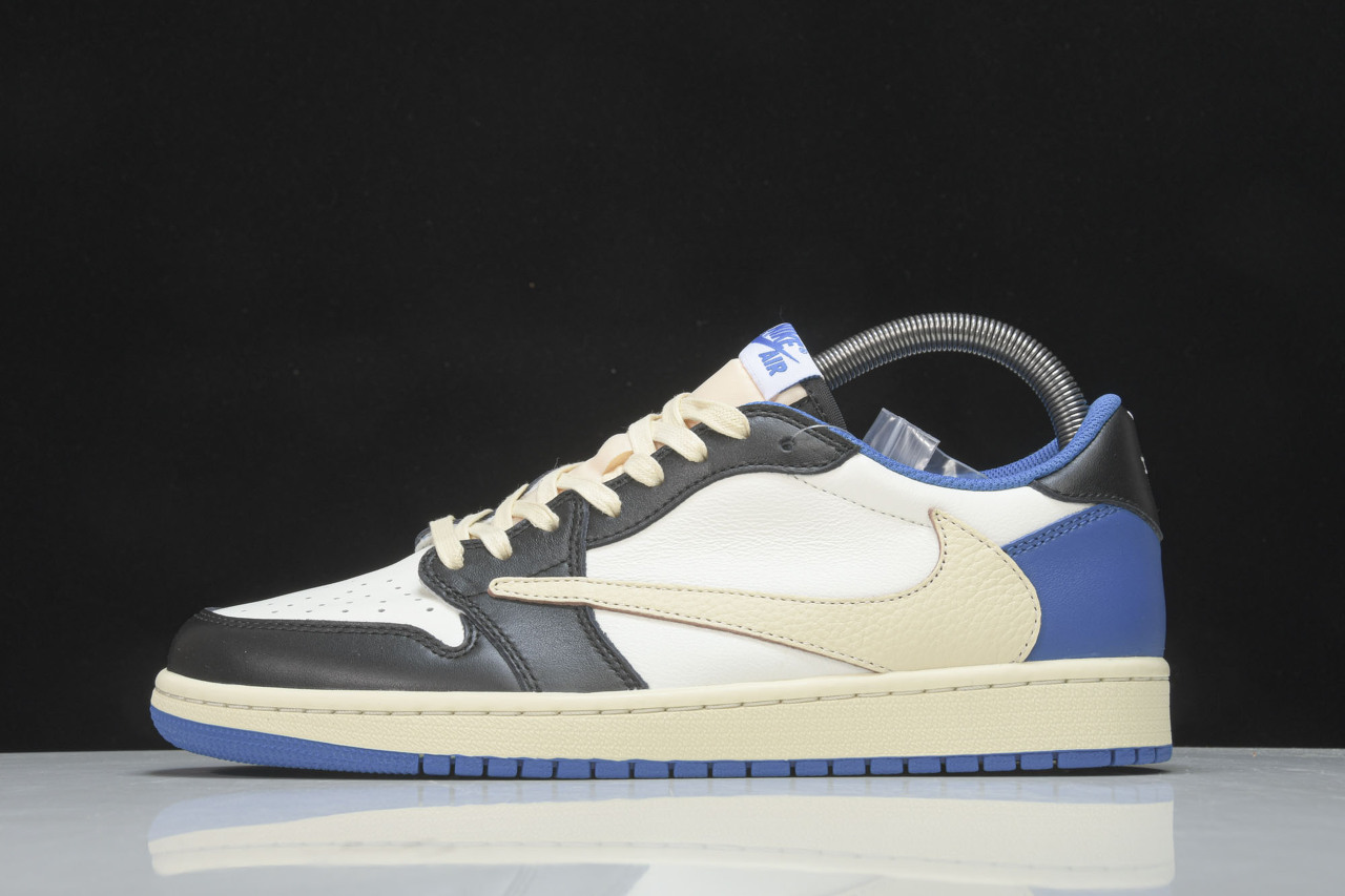 [NIKE x TRAVIS SCOTT x FRAGMENT] TOP 나이키 X 트래비스스캇 X 프라그먼트 에어 조던1 로우 OG DM7866-140