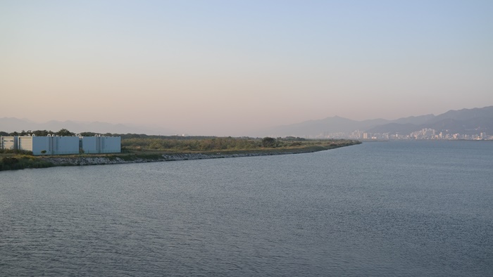 낙동강변