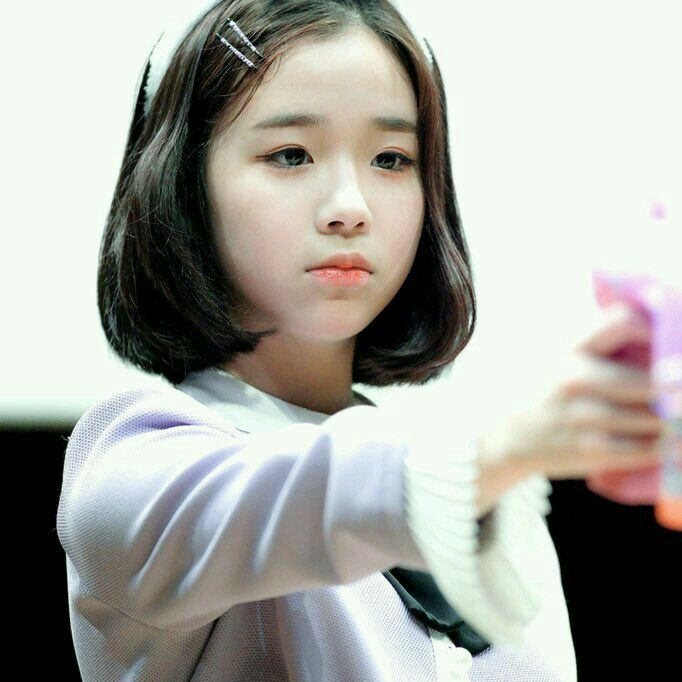 버스터즈 채연 사진 프로필