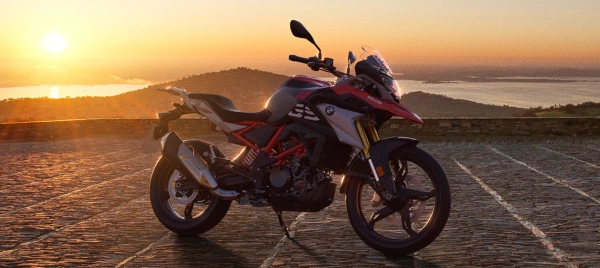 BMW G310GS 바다가 보이는 곳에서