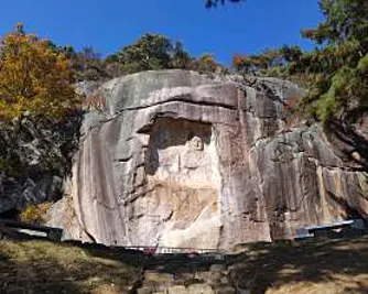 원풍리마애불상군