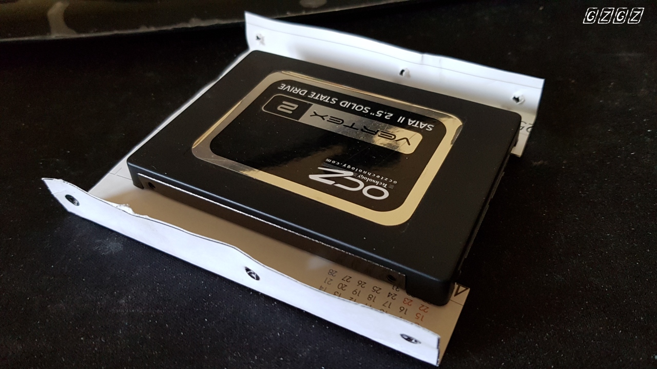  종이로 SSD 브라켓 만들기