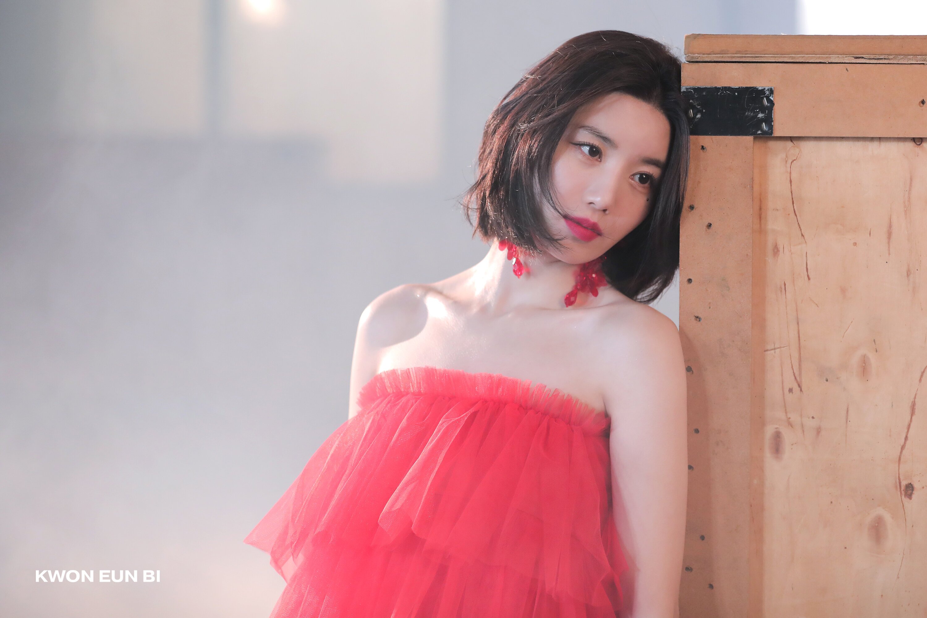  권은비 Color 앨범 자켓 비하인드 사진들 모음