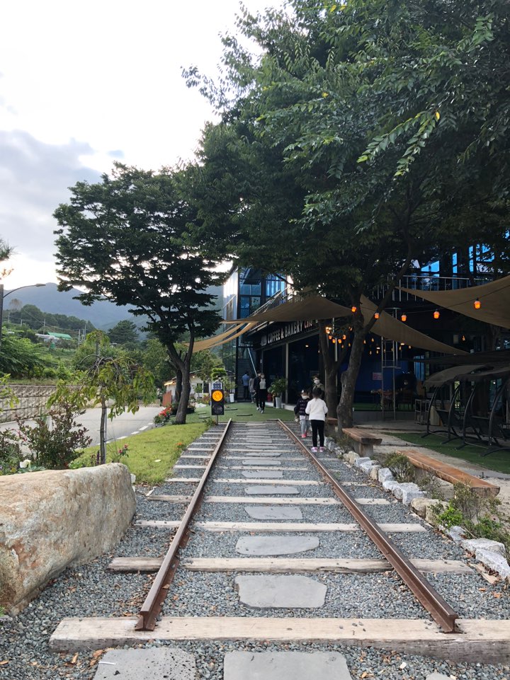  가창 기차가 있는 카페. 산속에서 힐링하는 온더레일.