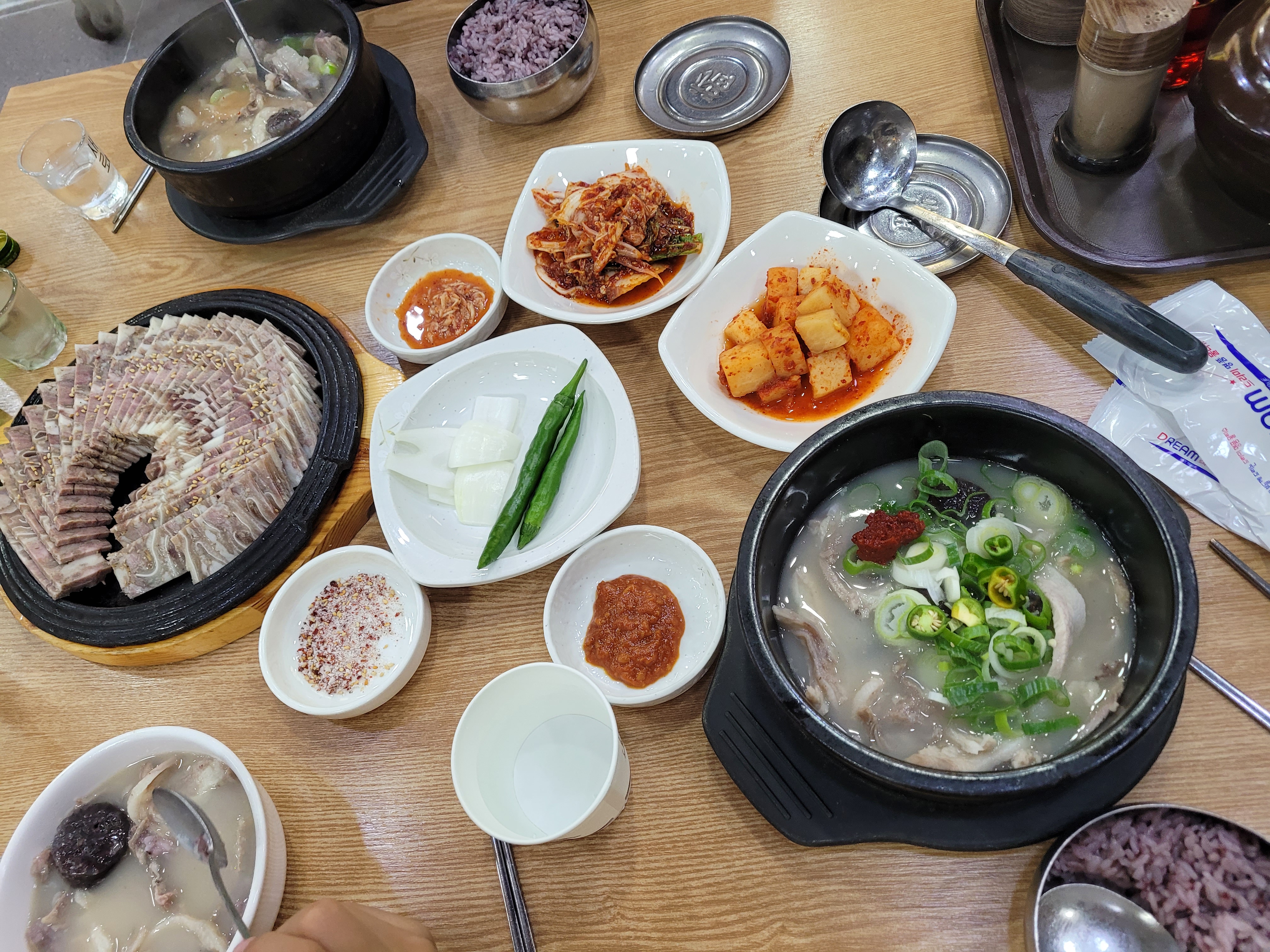 편육과순대국