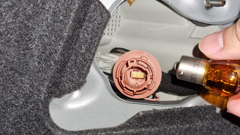 방향지시등 셀프 교체