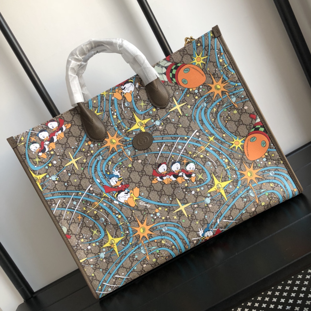  [GUCCI x DISNEY] 구찌 X 디즈니 도널드덕 프린트 토트백 650037 2O4AT 8679