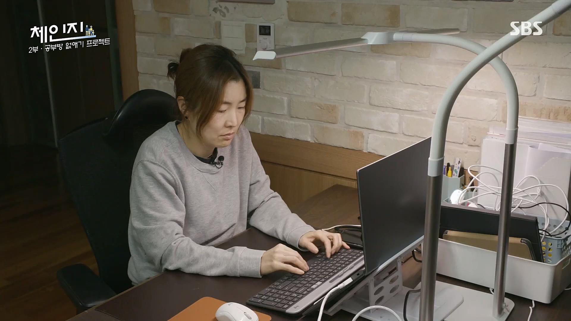 SBS 스페셜.E650.230108p.H264-F1RST.mp4_20230117_203424.852.jpg