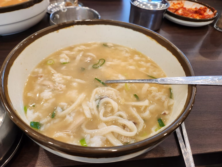 일산칼국수 이미지
