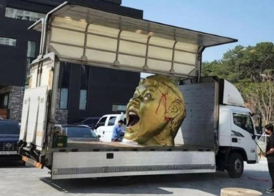  줄서서 먹는다는 노홍철빵집 근황
