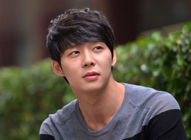 박유천