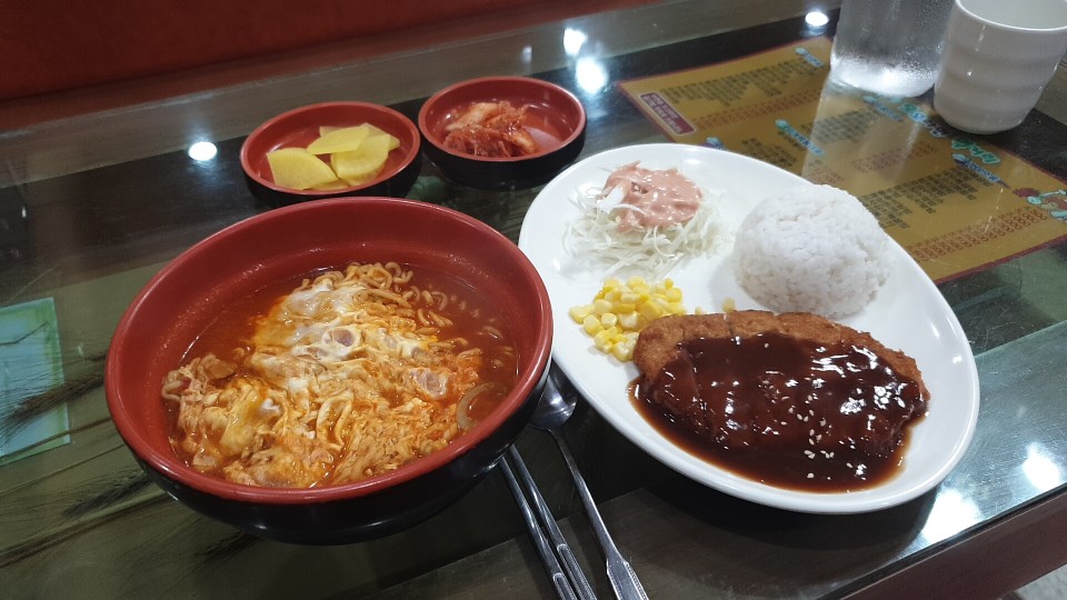  인천 제물포 맛집 모모라면.