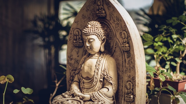 3 Powerful Buddhist Meditation Techniques: Sati, Samatha &amp; Vipassana for Inner Peace