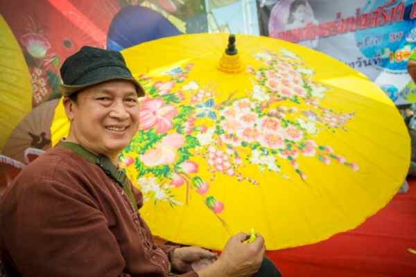 버쌍 우산 축제 사진