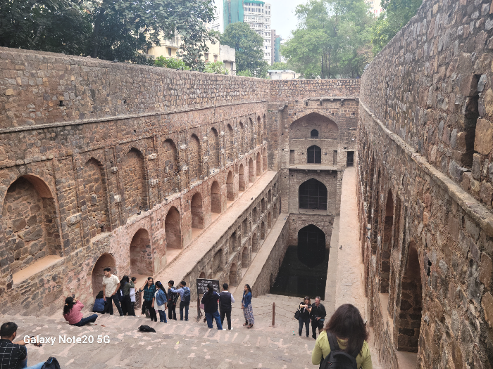 Ugrasen ki Baoli