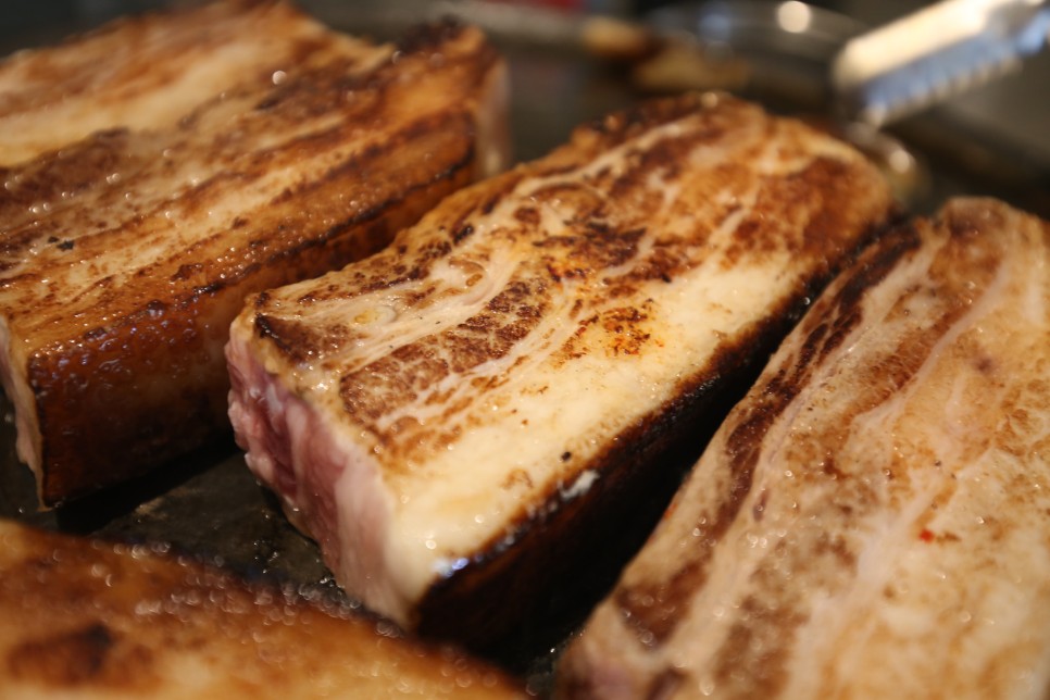 이게 육덕이지! 합정 삼겹살 3