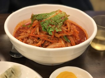 비빔 칼국수