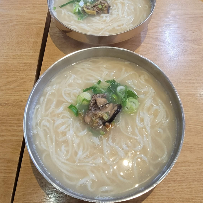 사골칼국수