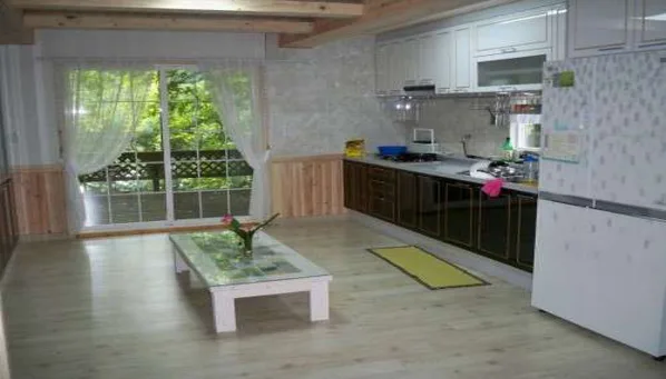 곰골산촌
