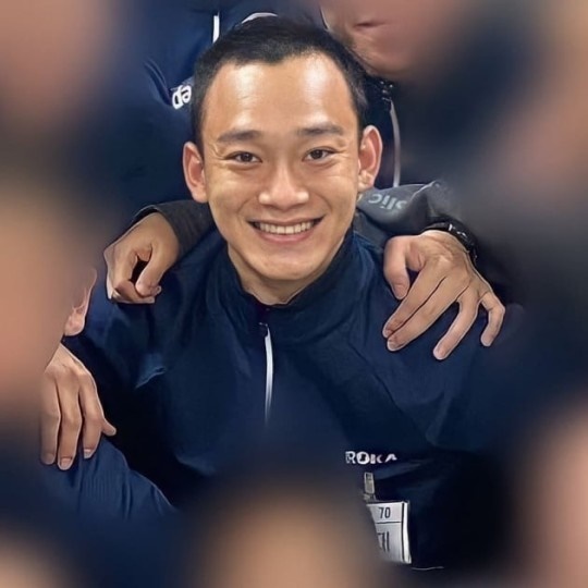 엑소(EXO) 첸 근황 공개 육군 훈련소에서 찍은 사진 공개, 프로필, 과거 논란의 혼전임심, 결혼 이야기