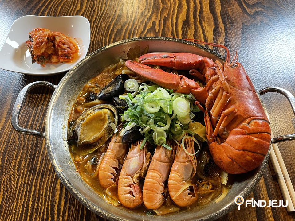  제주 이호테우해변 맛집 제주 랍스터 해물라면!