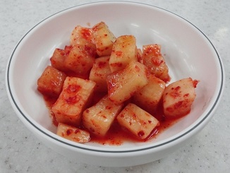 볶음김치 깍두기