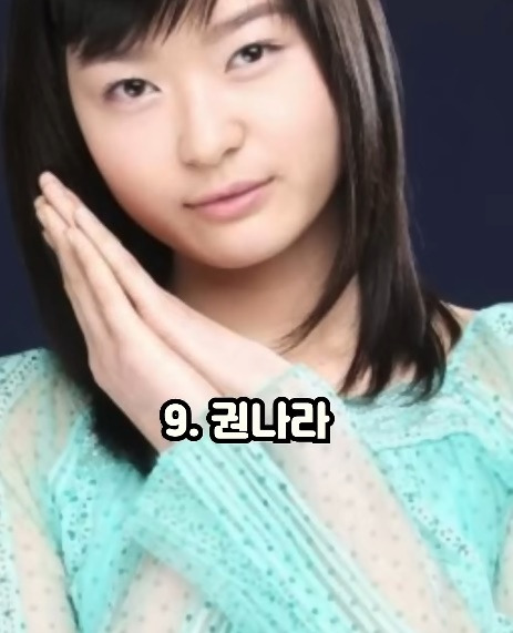 “얘도 성형했었어…?” 성형한 줄도 몰랐다는 여자 연예인 top10 19