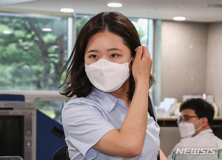  박지현 "2년 전 박원순 사망..지금이라도 진심으로 사과해야"
