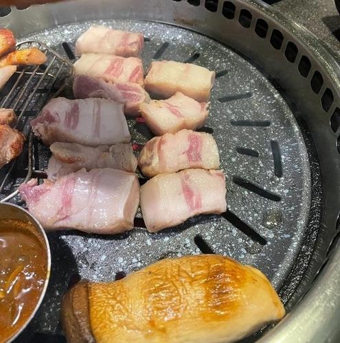  "비계삼겹살 논란되자" 대형마트가 선택한 놀라운 포장방법
