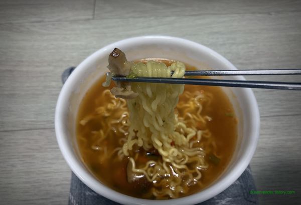 삼양 맛있는 비건 라면 2022년 5월 조리 후 면