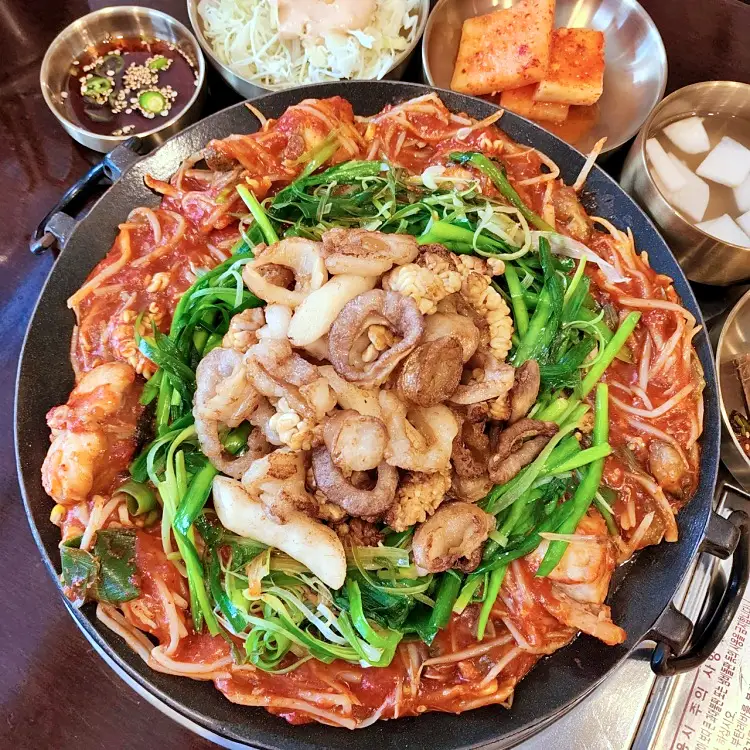 줄서는식당 대식가 방 성훈 추천 한우대창 곤이구이 어구찜 대창아구찜&#44; 게딱지장 비빔밥&#44; 해물찜 맛있는 식당 송파 잠실 방이동 맛집 소개