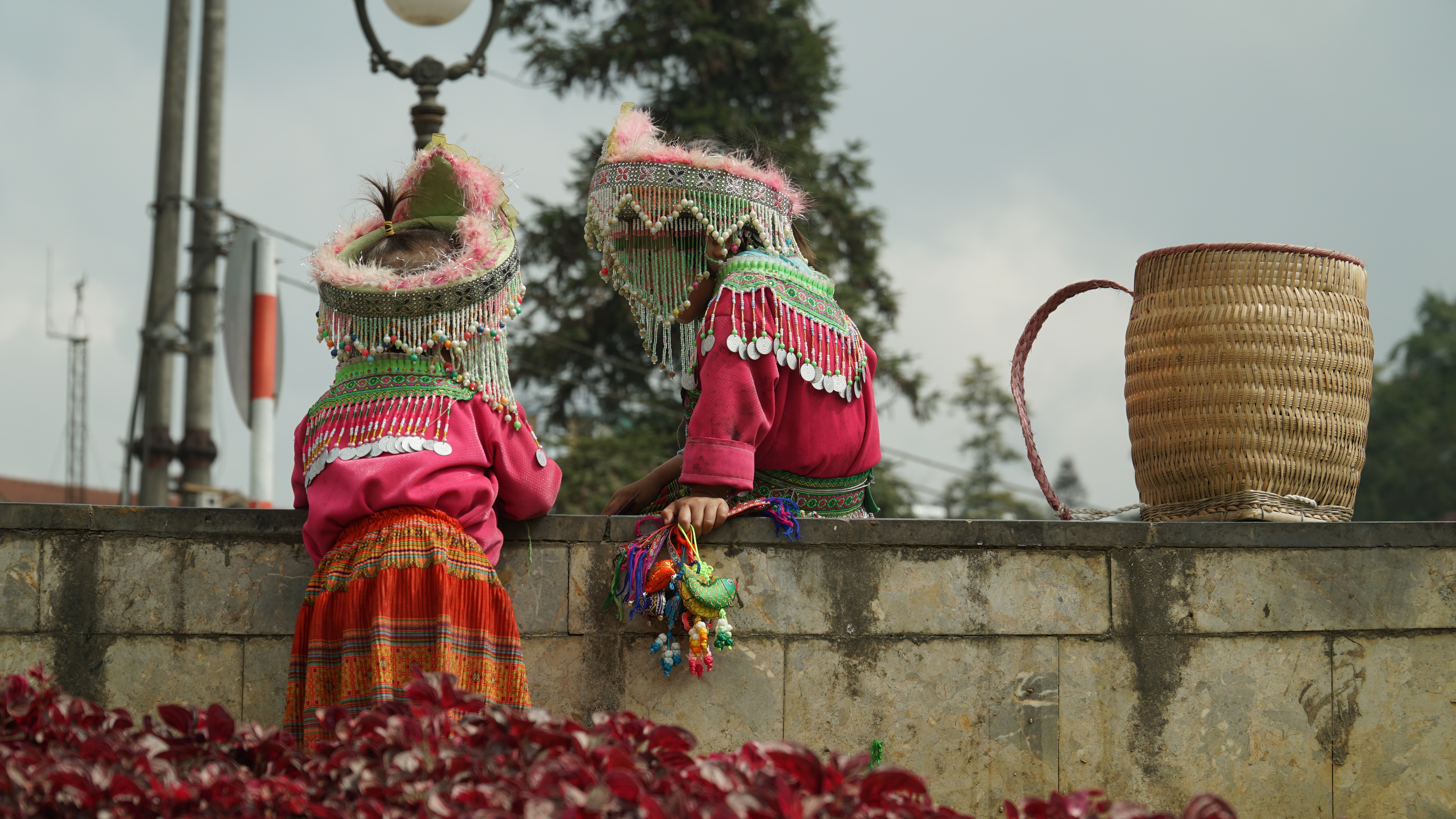 "Going to Hue" : 1