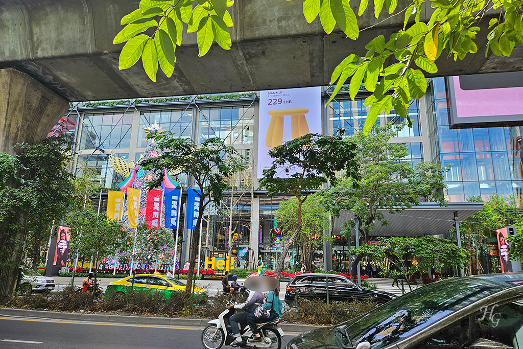 태국 방콕 이케아 수쿰빗점 IKEA Sukhumvit 건너편에서 본 외관