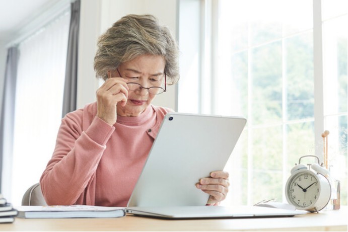 노안 증상 및 예방