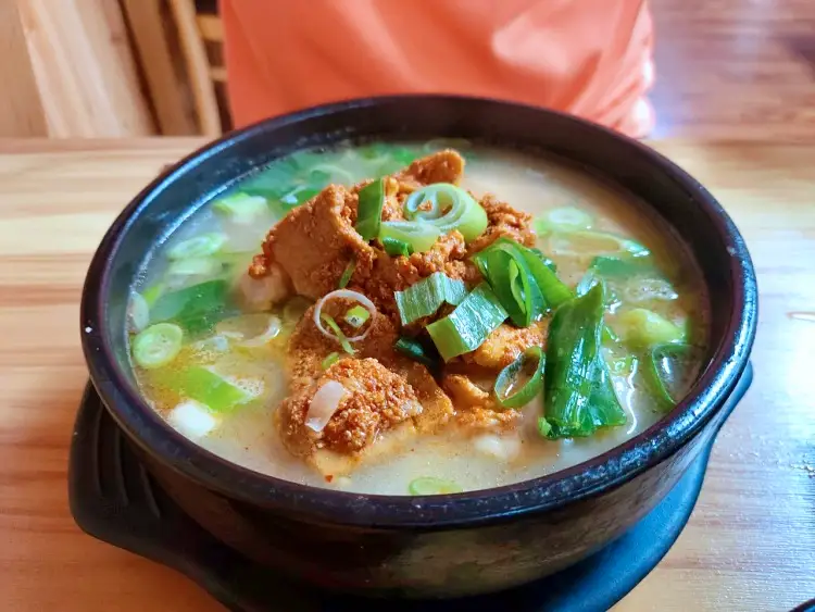 식객 허영만 백반기행 163회 김민정 편 이북식으로 만두를 빚어내는 북한식 만둣국밥 만두국밥 파주 교하 맛집 소개