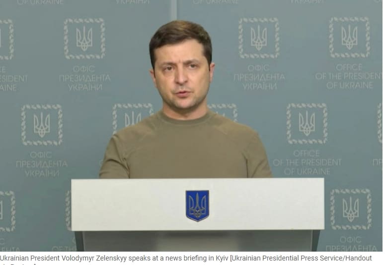  젤렌스키 우크라이나 대통령, "대통령궁에 끝까지 남을 것 VIDEO: Ukraine leader pledges to stay put as Russia troops approach Kyiv